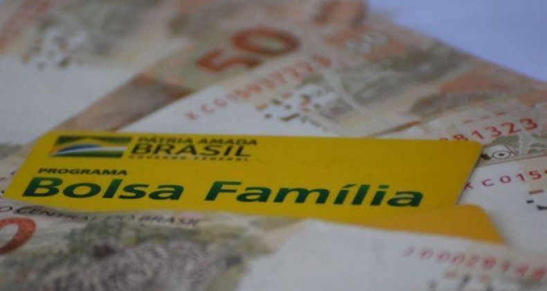Bolsa Família começa a receber nova parcela do auxílio de R$ 300