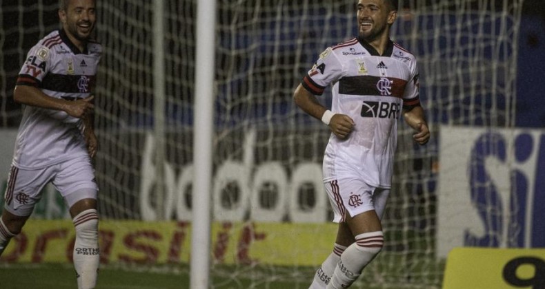 Flamengo se encontra em nova formação e tem melhor atuação