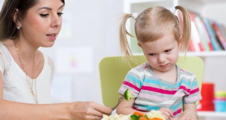 Seu filho come mal? Por dentro das dificuldades alimentares na infância.