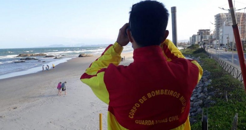 Guarda-vidas iniciam os trabalhos em Navegantes