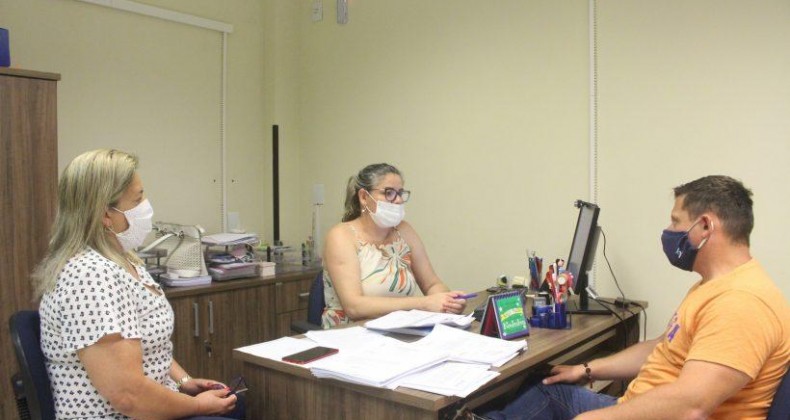Presidente da Câmara conhece planejamento para o próximo ano letivo