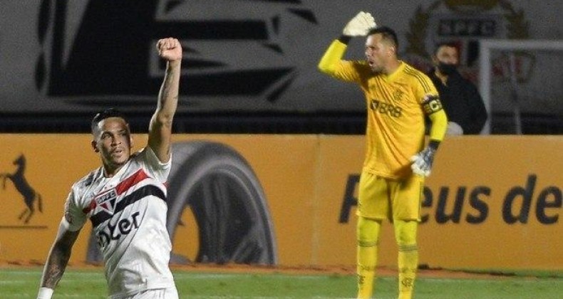 São Paulo volta a bater o Flamengo e se classifica