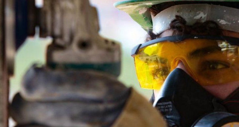 Plataforma online oferece qualificação gratuita e ofertas de emprego