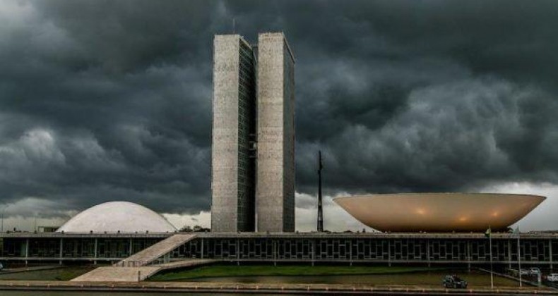 Senado contrata curso de comunicação digital a R$ 3,8 mil a hora-aula