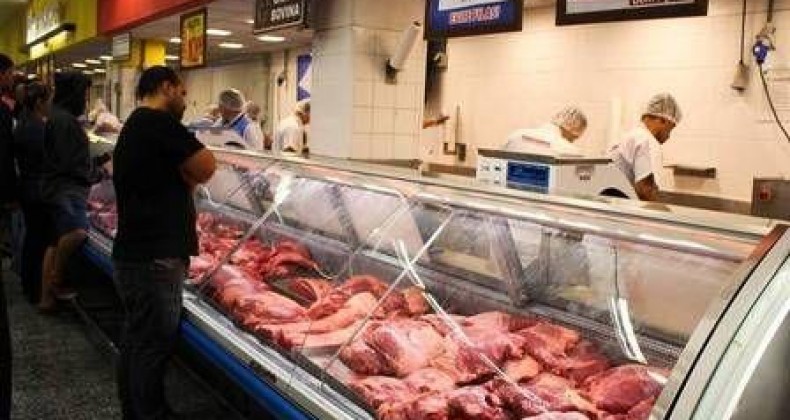 Disparada do preço do boi no pasto já reflete nos supermercados