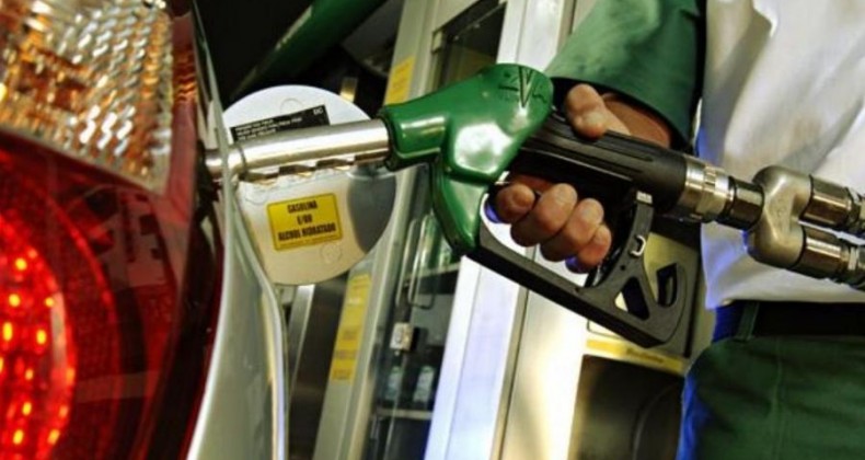 Preço da gasolina pode subir até 12% nos próximos 15 dias