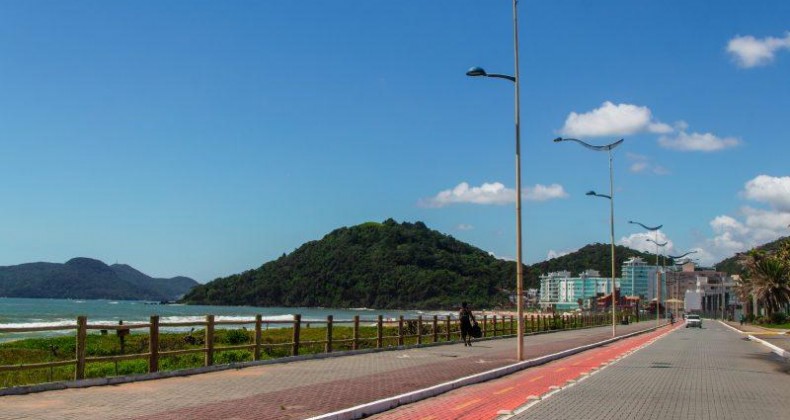Fim de semana será de sol e temperaturas altas no Litoral Norte de SC