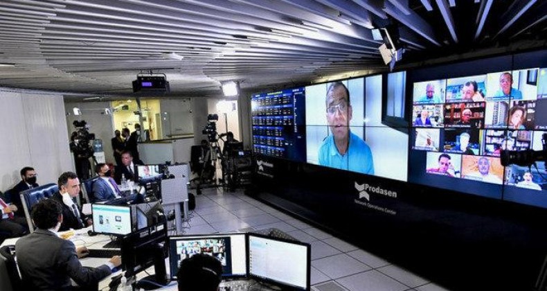 Senadores aprovam Orçamento de 2021 com cortes na Previdência