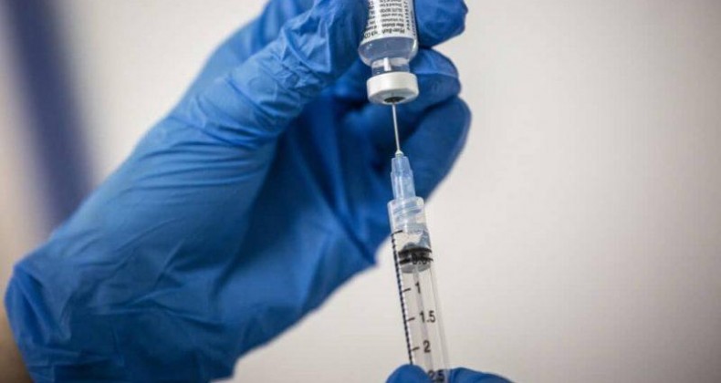 Chega ao Brasil remessa com 1 milhão de doses da vacina da Pfizer