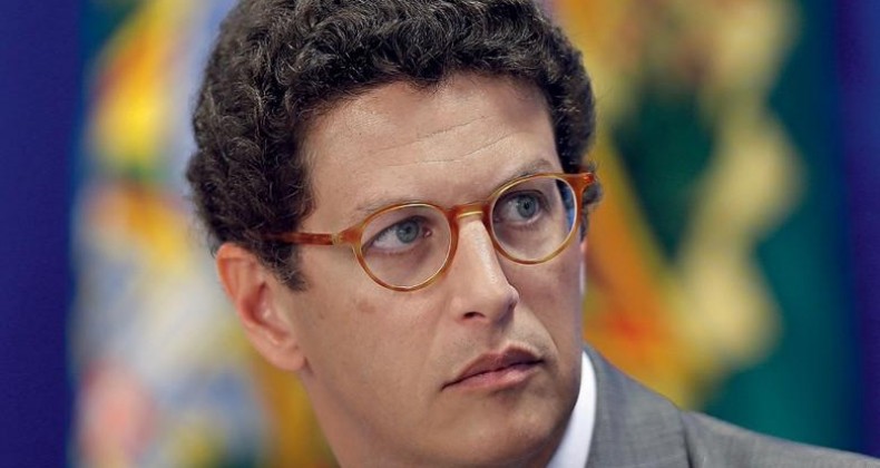 PF pede ao STF para investigar Salles por defesa de madeireiros