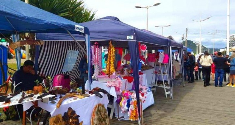 Praça Central de Navegantes recebe neste domingo (18) Feira da Artesanato