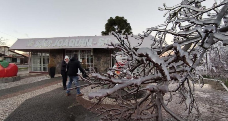 Quarta-feira tem amanhecer gelado com -7°C e expectativa de neve em SC