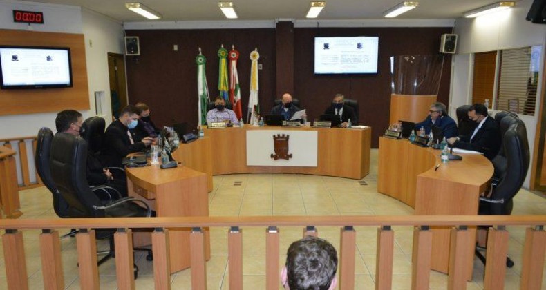 Vereadores de Urussanga votam hoje instalação de “CPI” que pode cassar prefeito