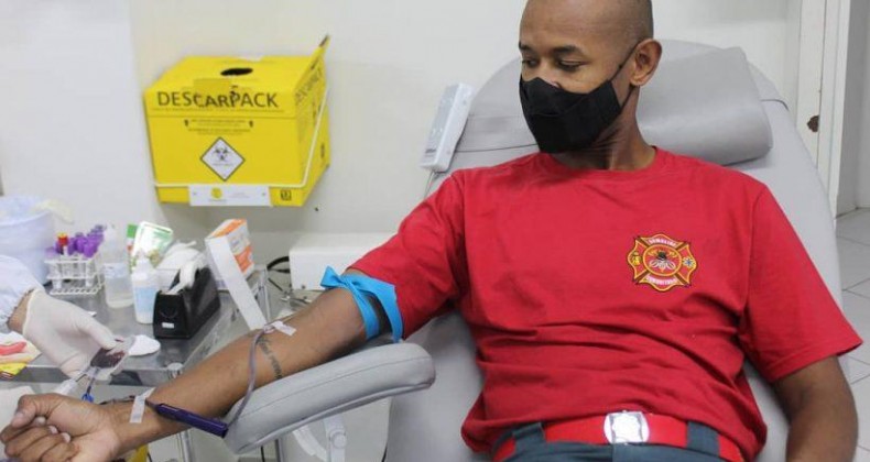 Hemosc coleta sangue O - e O + em Navegantes