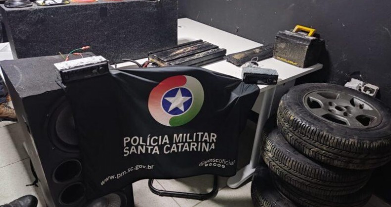 QUADRILHA DE FURTO E RECEPTAÇÃO DE CARROS É PRESA EM NAVEGANTES
